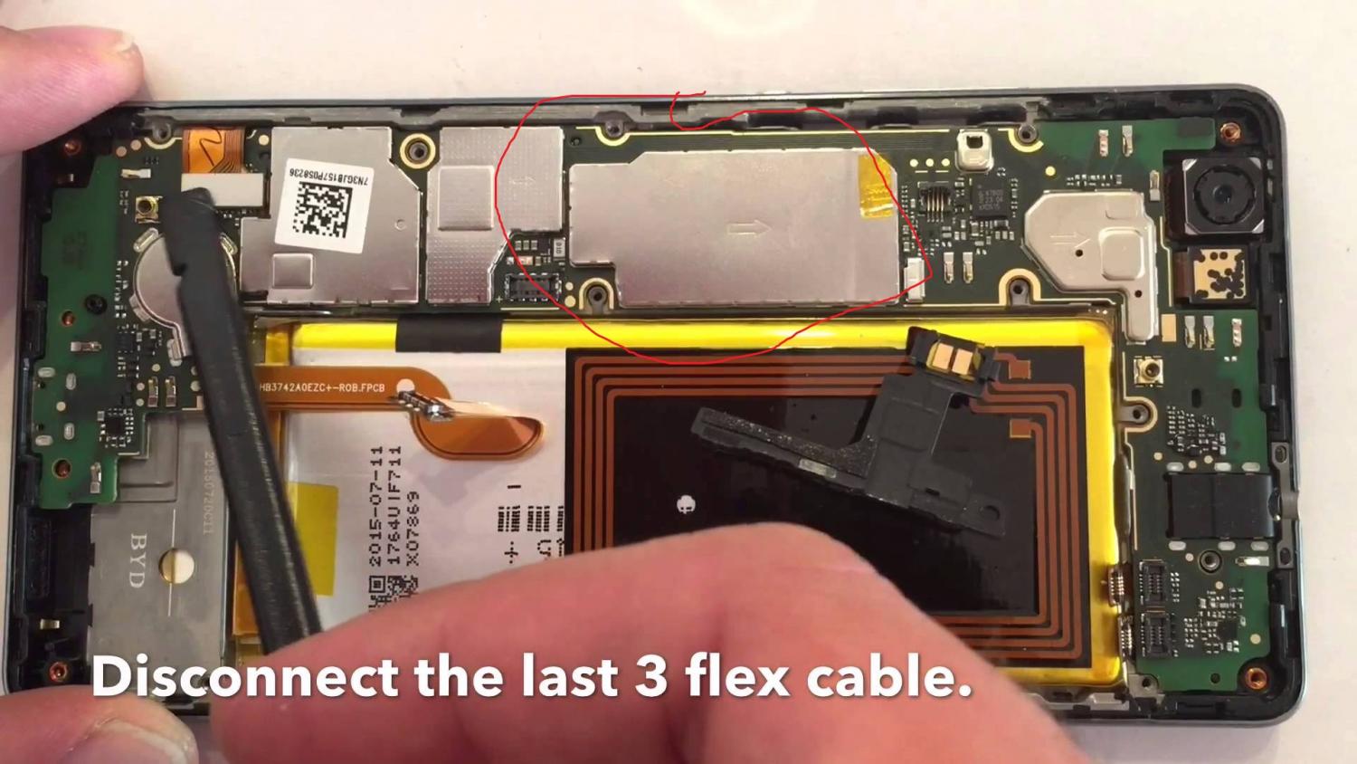 Zalany P8 Lite-telefon.jpg
