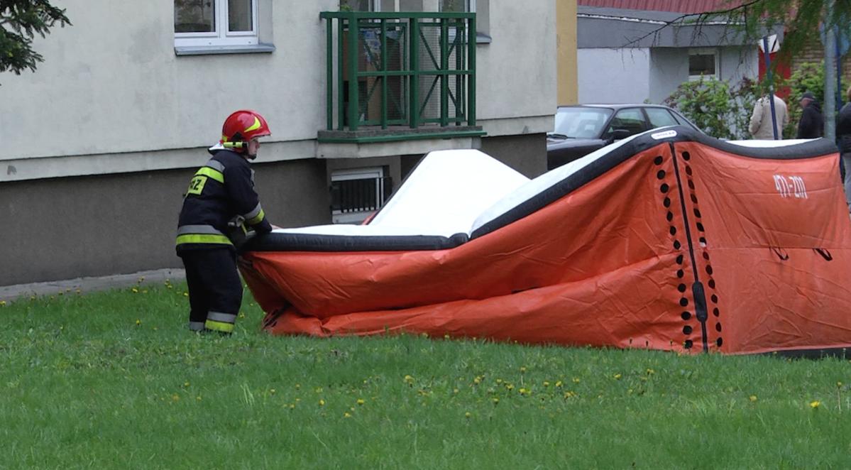 Zagwozdka natury himalajskiej / pomysł na biznes / poszukiwany wspólnik-skok_balkon_kolejowa.jpg