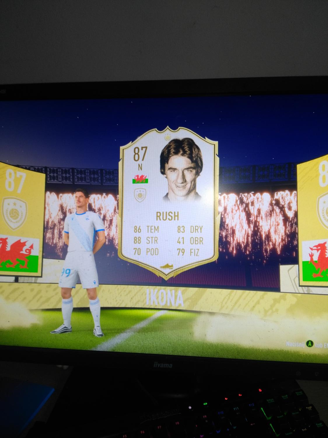 EA Sports&#8482; FIFA-caught.jpg