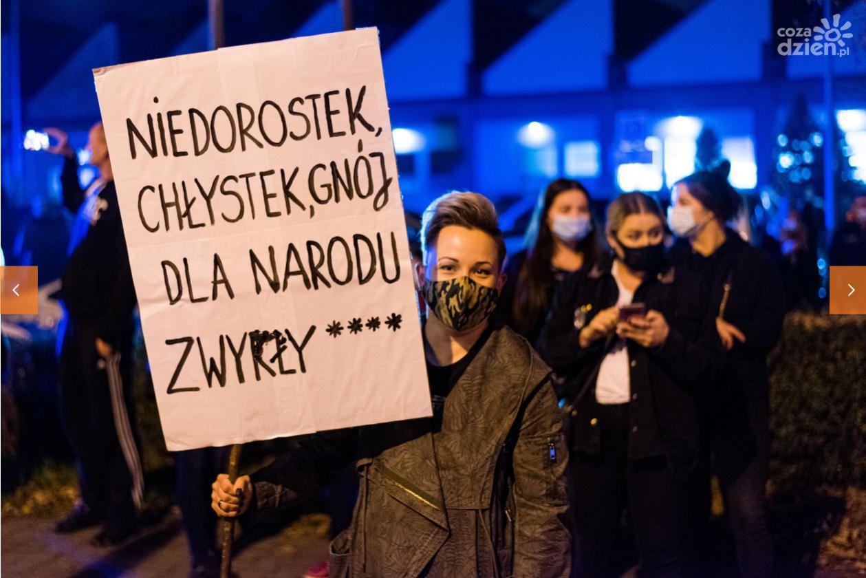 Wiadomości z kraju i ze świata-screenshot_2020-10-28-strajk-kobiet-wtorkowy-spacer-obywatelski-zdjecia-3-.jpg