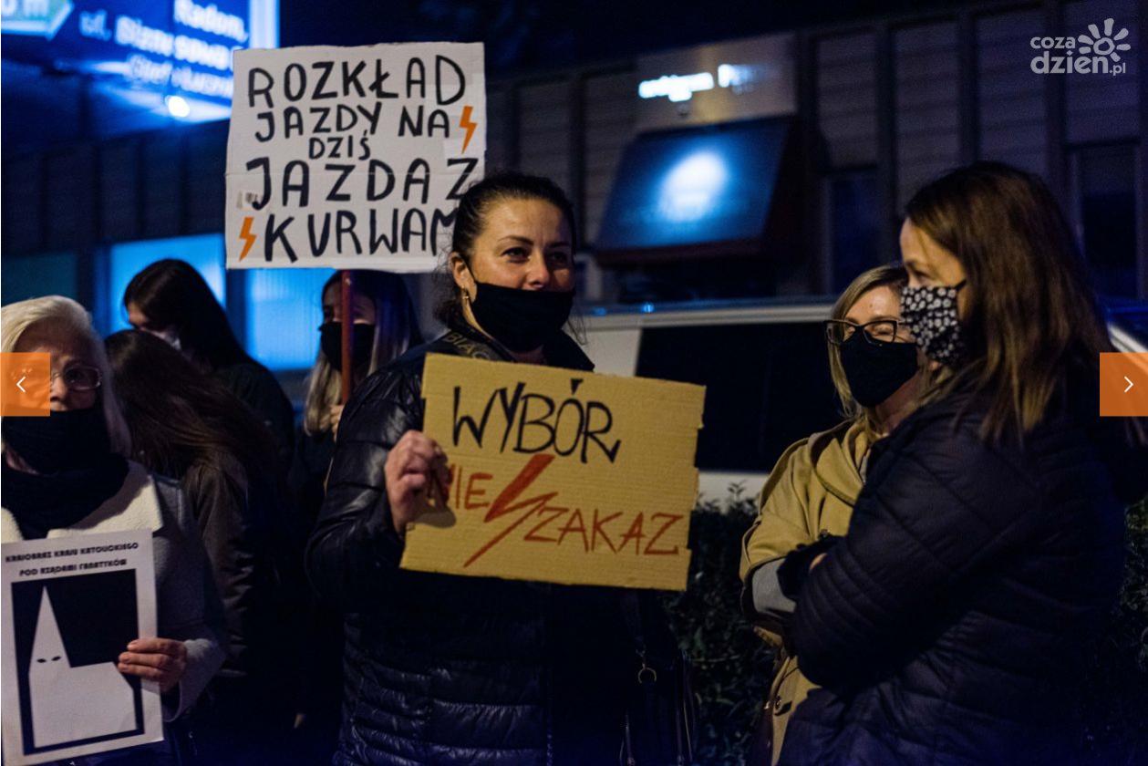 Wiadomości z kraju i ze świata-screenshot_2020-10-28-strajk-kobiet-wtorkowy-spacer-obywatelski-zdjecia-.jpg