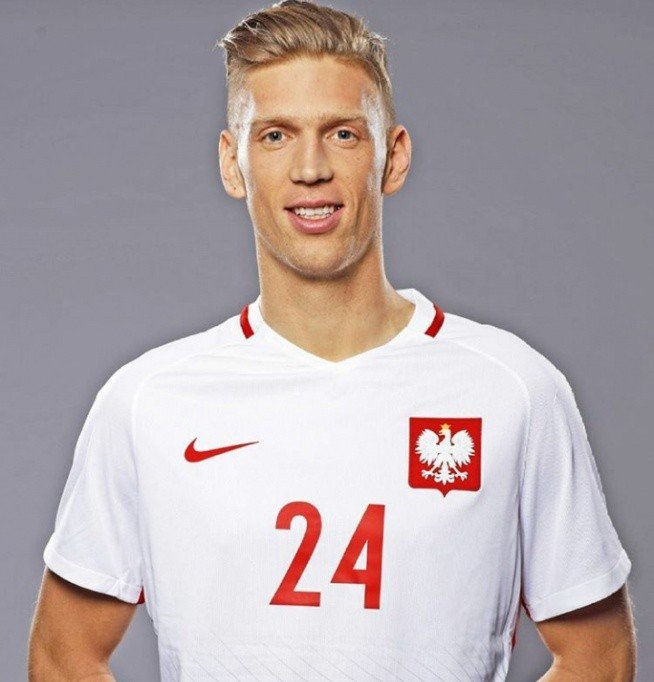 Piłka Nożna-9816-bartosz-salamon.jpg