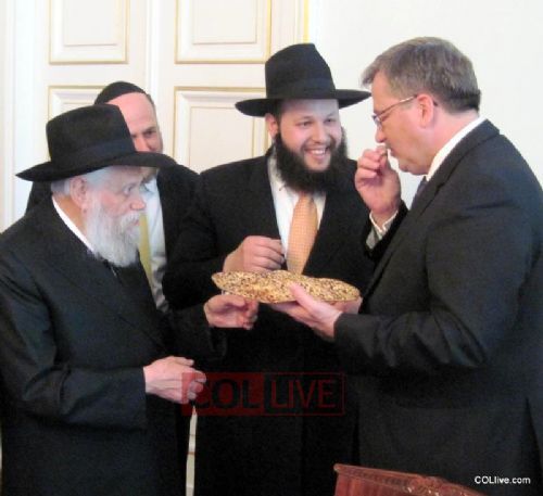 Czy Polacy wiedza?-polish-president-bronislaw-komorowski-chabad-rabbis.jpg